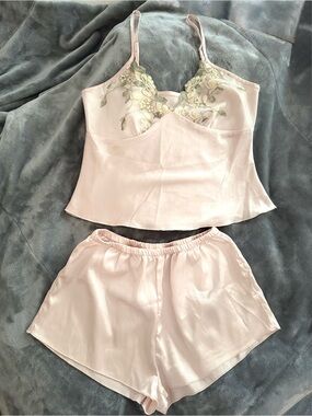 Source Unknown Pale Pink Satin Cami & Shorts Sleep Set with Floral Lace